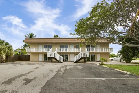593 PALMETTO DRIVE #1