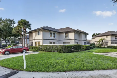 11 AMHERST COURT #D