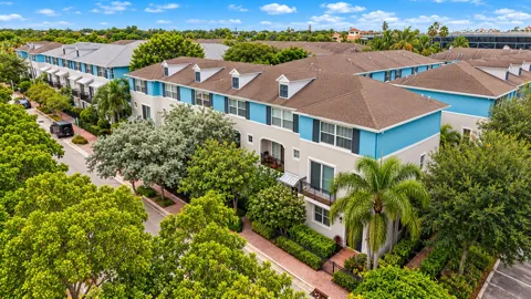23 NW 4TH AVENUE
