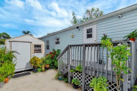 14 W Bridgette Boulevard W #14