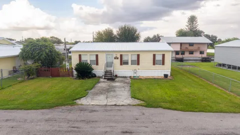 1057 BLUE HERON LANE