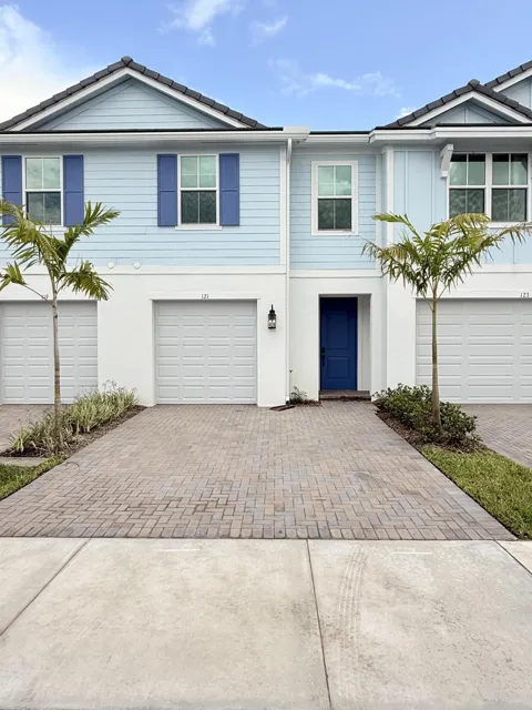 121 SE BIRCH TERRACE