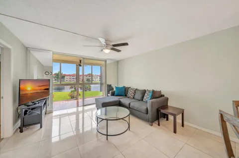 2700 Sunrise Lakes Drive W #201