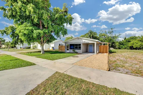 240 NW 9th Avenue