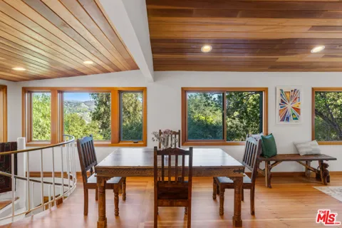 1239 Fernwood Pacific Drive