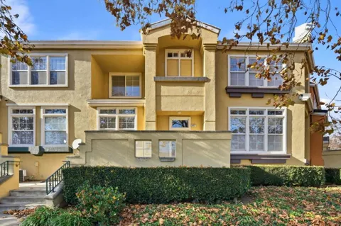 3657 Dickenson