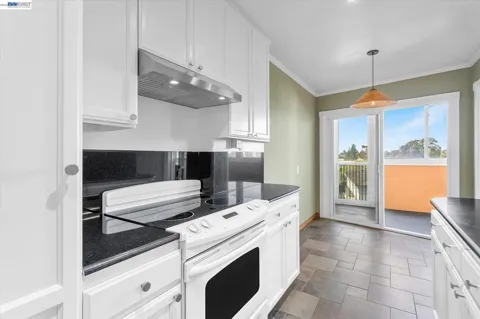2137 Otis Dr #305