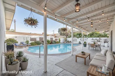 1313 Crestlane Place