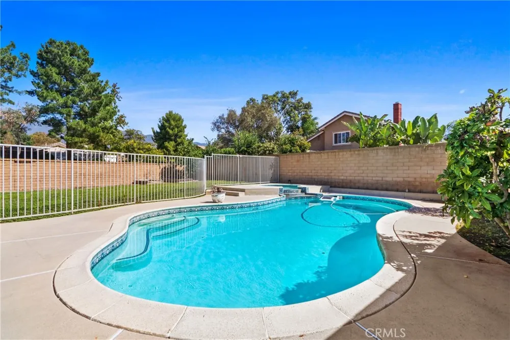 7043 Sterling Court Rancho Cucamonga, CA 91701