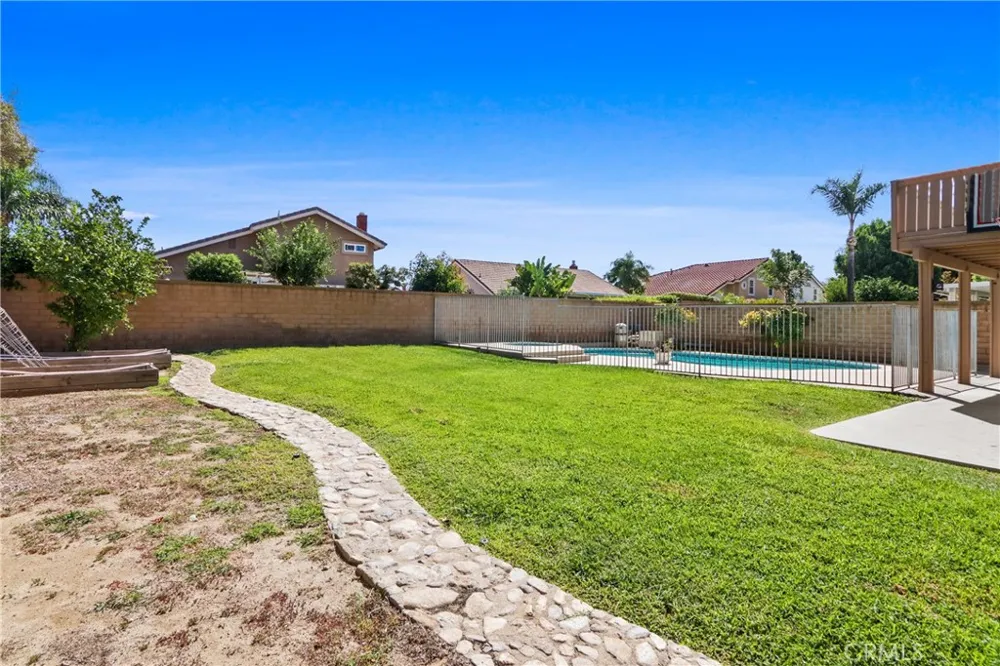 7043 Sterling Court Rancho Cucamonga, CA 91701