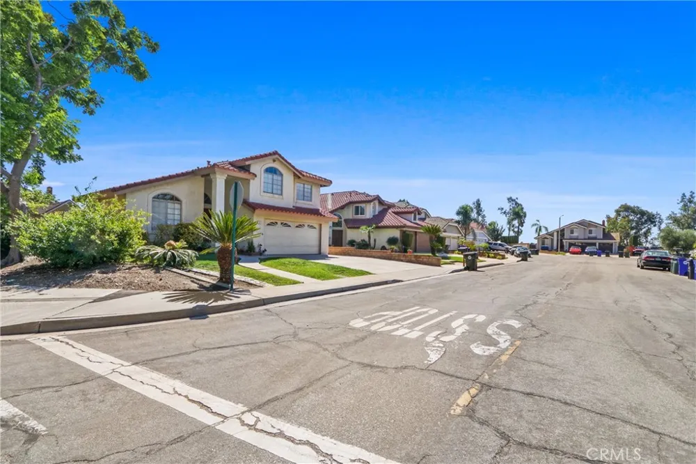7043 Sterling Court Rancho Cucamonga, CA 91701