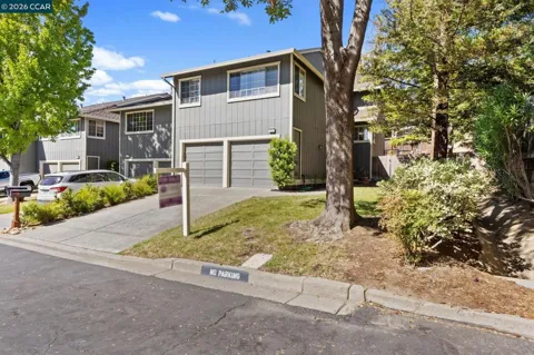 232 Hillcrest Ln
