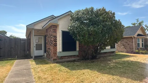 1422 Windmill Lane