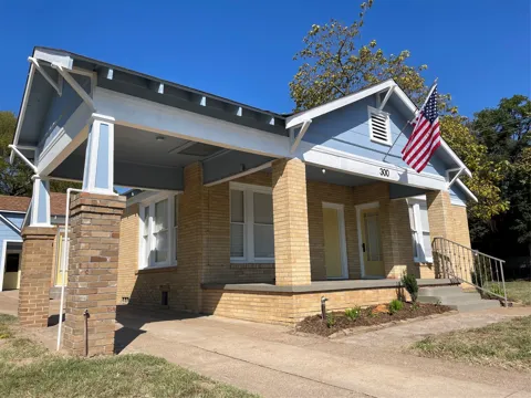 300 S Prairieville Street