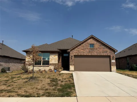 5213 Meadow Lane