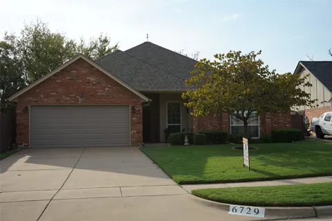 6729 Lucas Lane