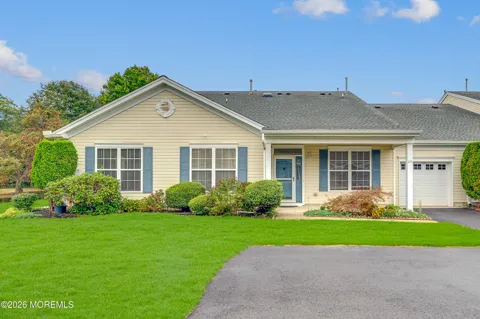 65 Golden Willows Avenue