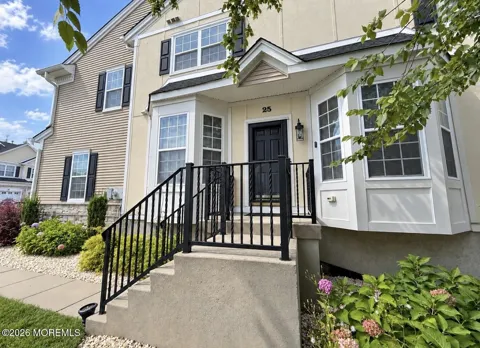 25 Brookfield Drive
