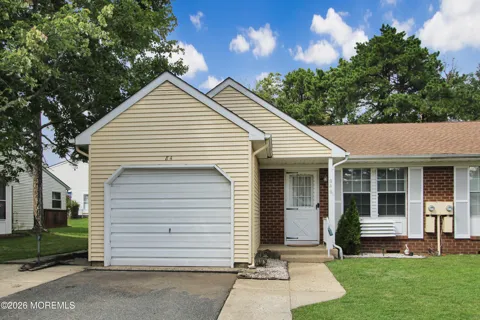 8 Quincy Drive