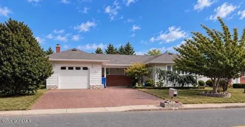 11 Bimini Drive