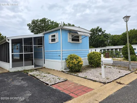 318 Roberts Road