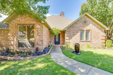990 Oak Ridge Drive