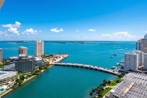 495 Brickell Ave #3207