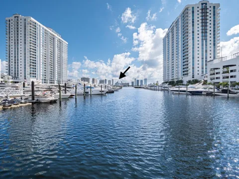 17211 Biscayne Blvd BS#111