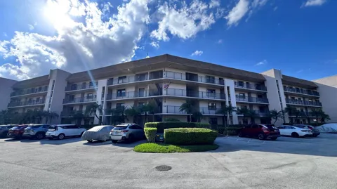 10207 Sunrise Lakes Boulevard #407