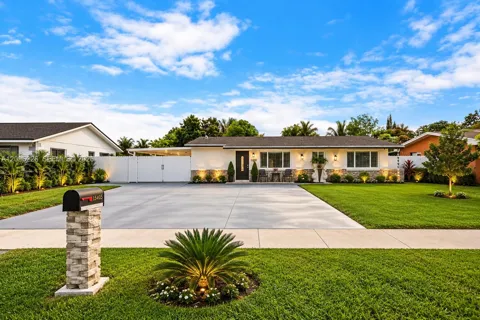 15405 SW 104th Ave