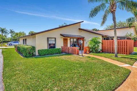 7917 SE Villa Circle
