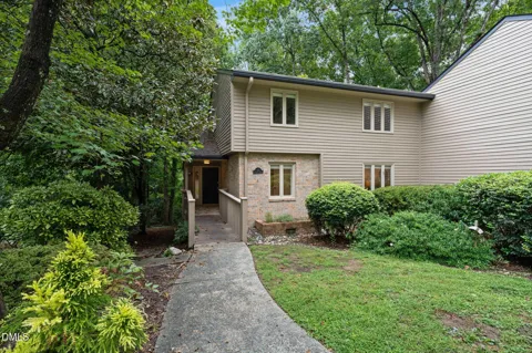 35 Glenmore Drive