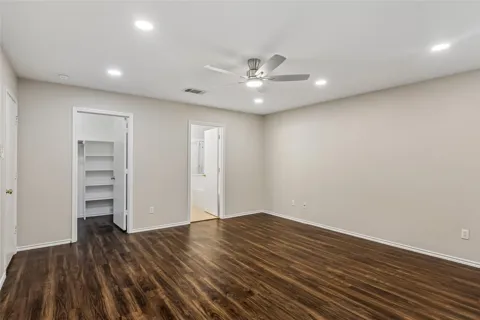 505 Washington Square Drive