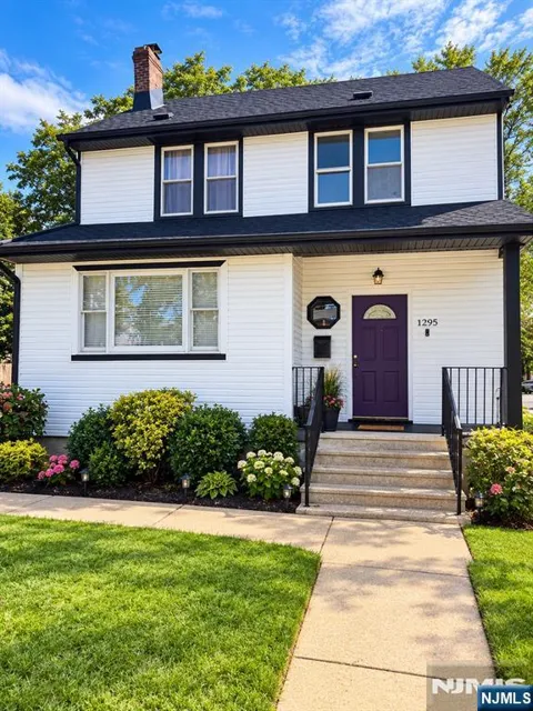 1295 Teaneck Road