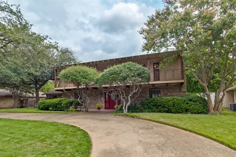 3003 Creekbend Drive