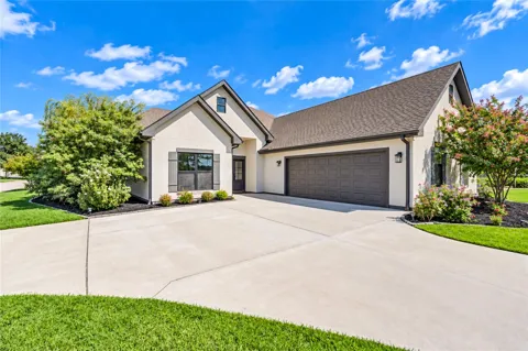 101 Hillsborough Drive W