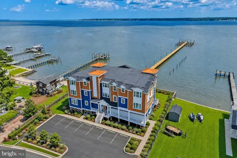 32768 OAK ORCHARD ROAD #201