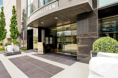 1600 Post Oak Boulevard #1304
