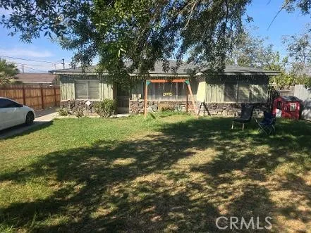 1482 E Davidson