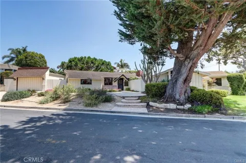 307 Avenida Sierra