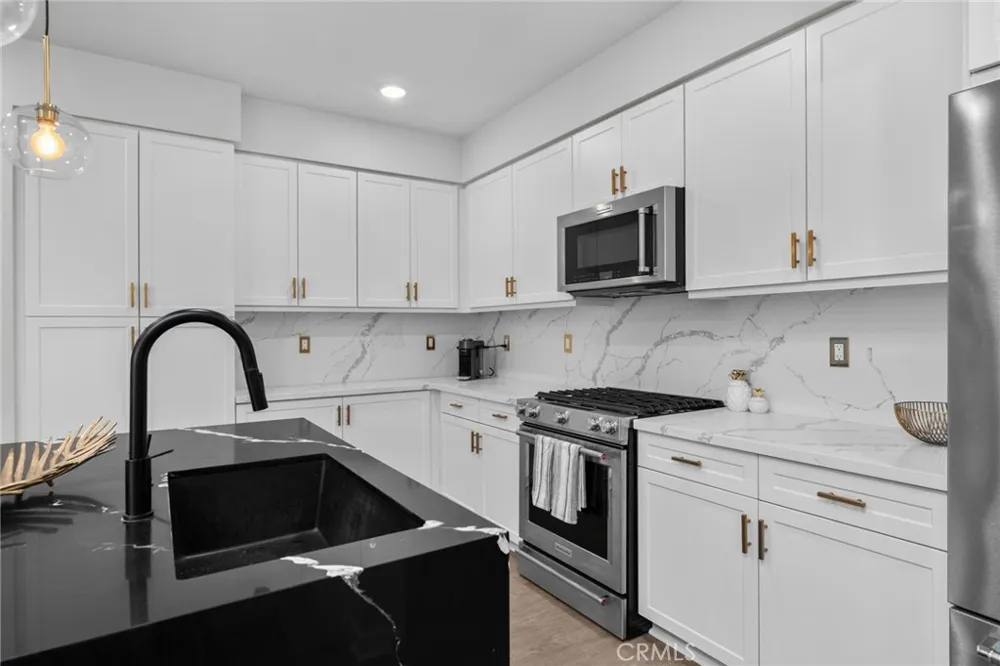 11044 Luminate Rancho Cucamonga, CA 91730