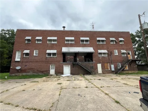 106 Winston Street