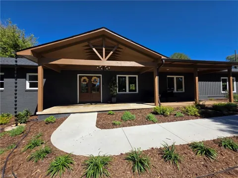 2591 Boomer Road