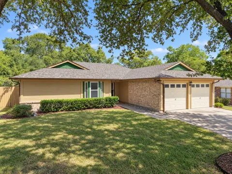 2336 Carlisle Court