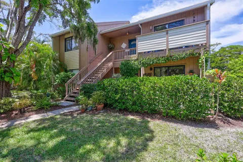 1637 BROOKHOUSE COURT #244