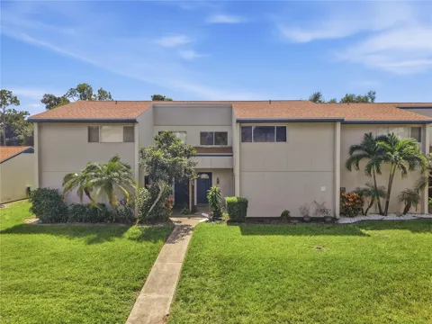 912 BYRON LANE #5C