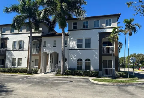 4331 SW 160th Ave #218