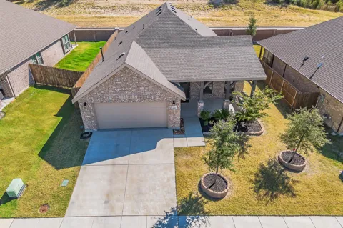 1821 Abelia Lane