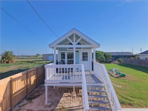 211 W Pompano