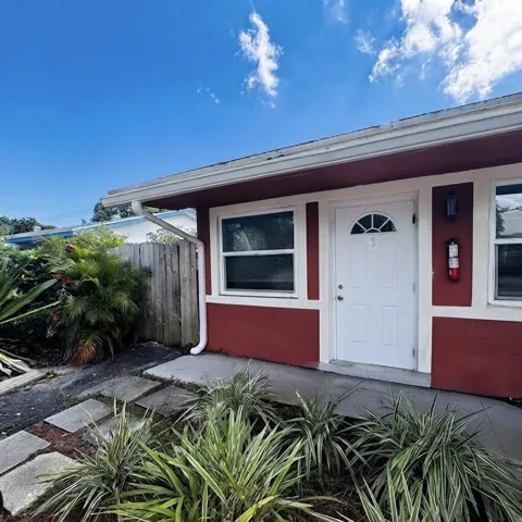 1500 NE 62nd Street #3